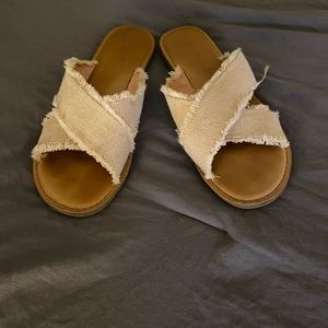 TOMS Natural Metallic Jute upper, fray derail